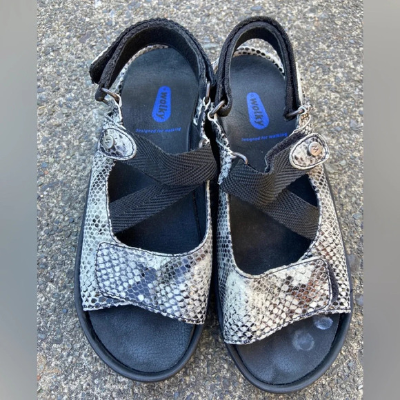 Wolky womens  Jewel Heeled Leather Mary Jane Sandals Sz 37 - Picture 5 of 9